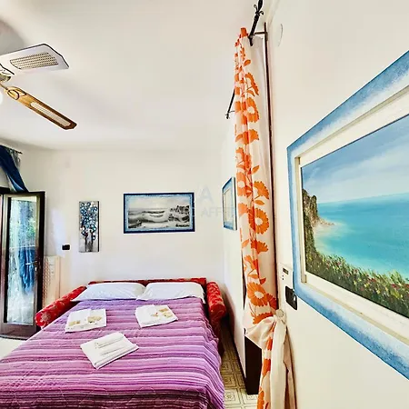 Apartament Flora - Piano Terra Immerso Nel In Un A 100m Dal Di Garda Con Piscina